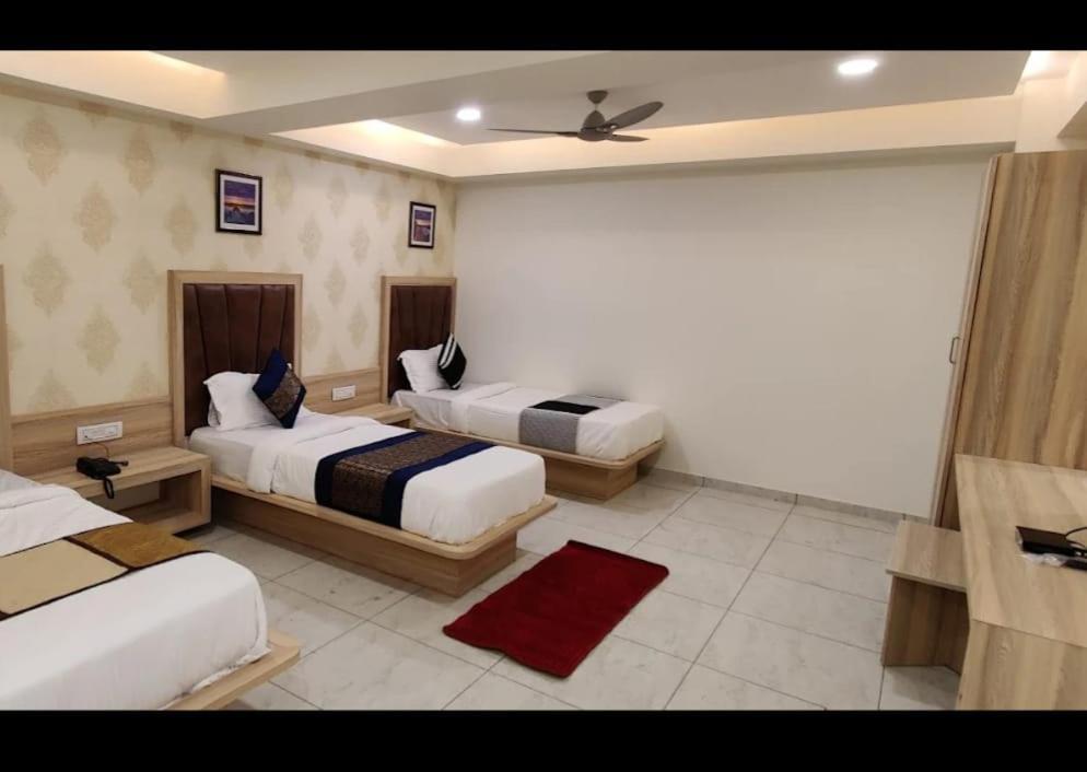 Hotel Legrand.Inn Ahmedabad Exterior photo